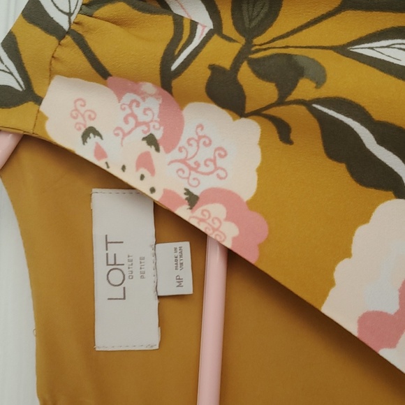 🚫🚫 SOLD🚫🚫 LOFT casual floral dress - Picture 7 of 9